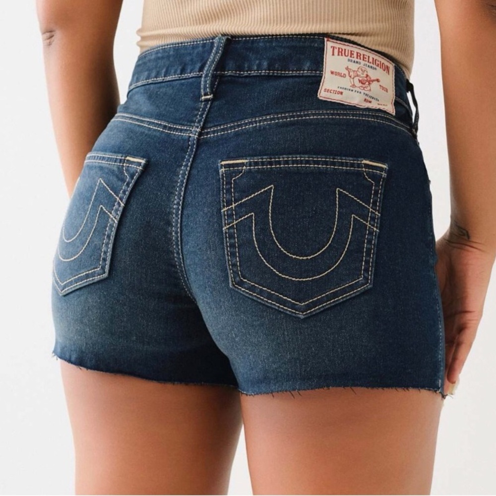 NEW True Religion JENNIE MID RISE RAW HEM SHORT